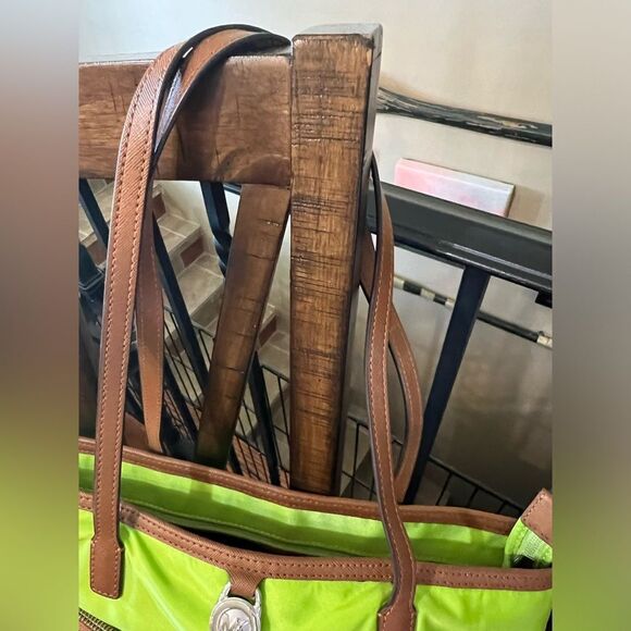 Michael Kors Lime Green and Brown Shoulder Bag - Picture 2 of 7